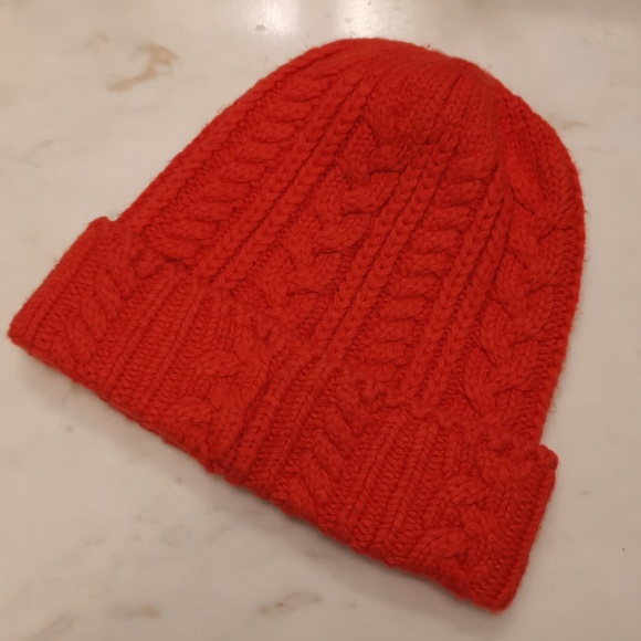 Uniqlo Heattech Beanie - Picture 1 of 2